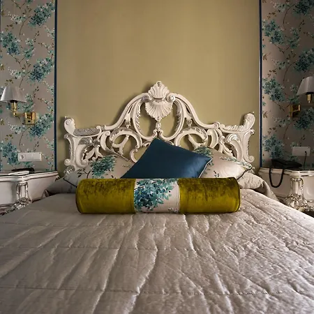 Отель Adriano Boutique 3*