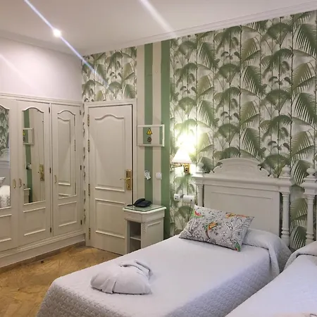 Adriano Boutique Отель 3*