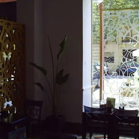 Отель Adriano Boutique