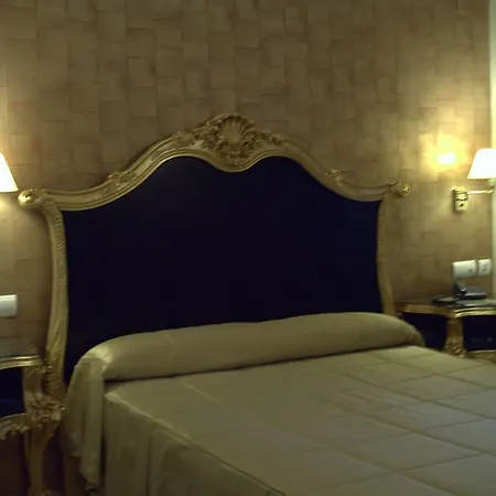 Adriano Boutique Отель 3*