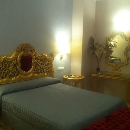 Adriano Boutique Отель