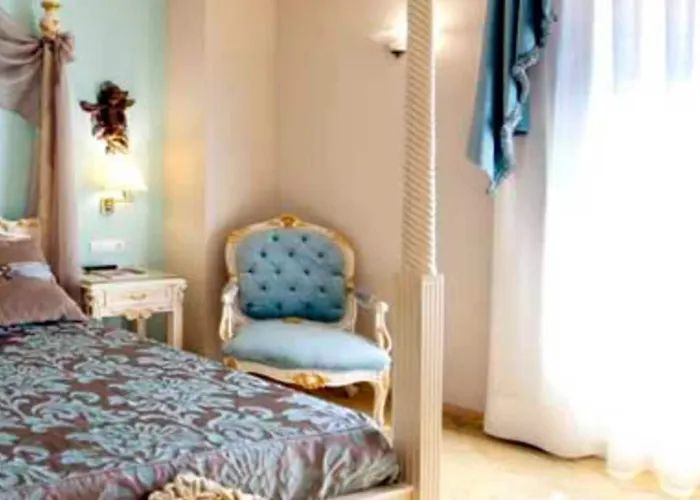 Adriano Boutique Séville