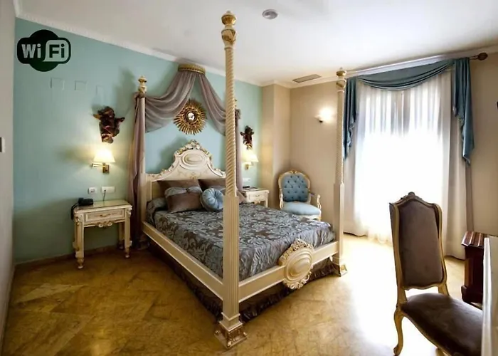 Adriano Boutique Hotel 3*