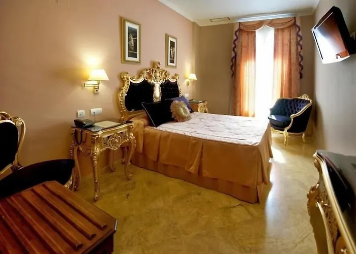Adriano Boutique Hotel 3*