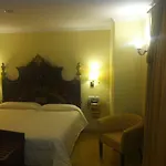 Adriano Boutique Hotel